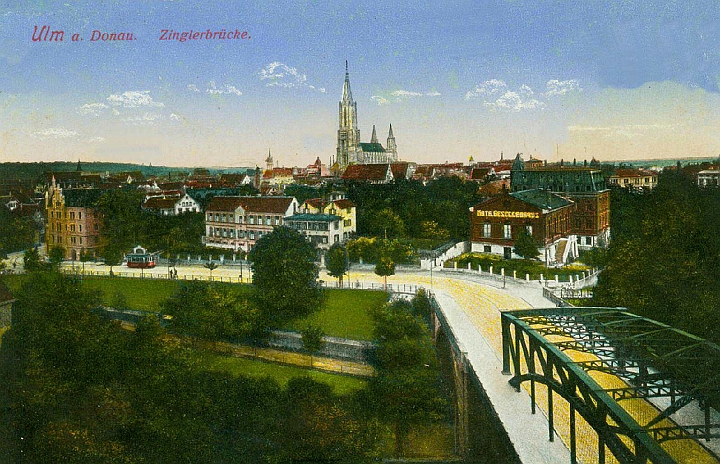 ulm009.jpg - Zinglerbrücke am Zinglerberg. Überquerung der Eisenbahnstrecke nach Süden.