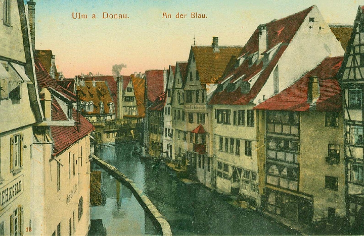 ulm024.jpg - An der Blau. Das älteste Viertel von Ulm auch " klein Venedig " genannt.