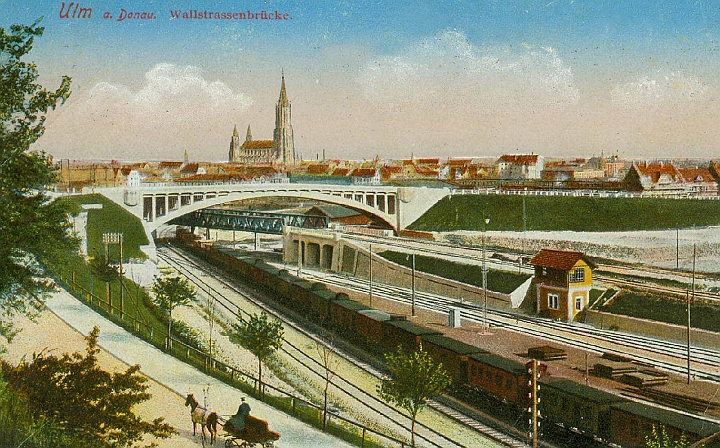 ulm026.jpg - Die Wallstrassenbrücke . Heute führt der Zubringer zur Autobahn A 8 (E52) darüber.