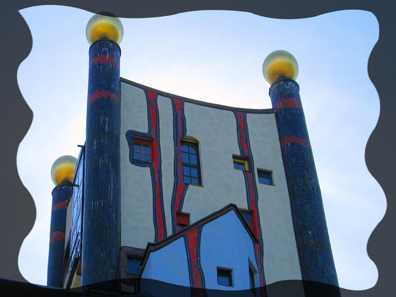 hundertwasser03.JPG - Regenturm von Norden aus gesehen.