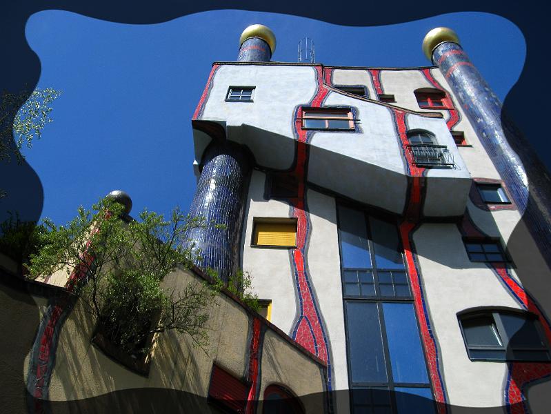 hundertwasser21.JPG - Eingangsbereich zum Turm.